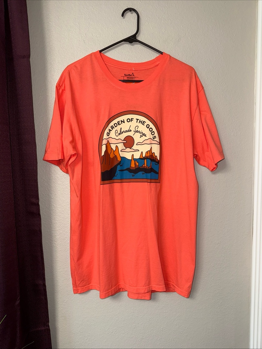 #844 Kastlfel Colorado Springs Graphic Tee size Large